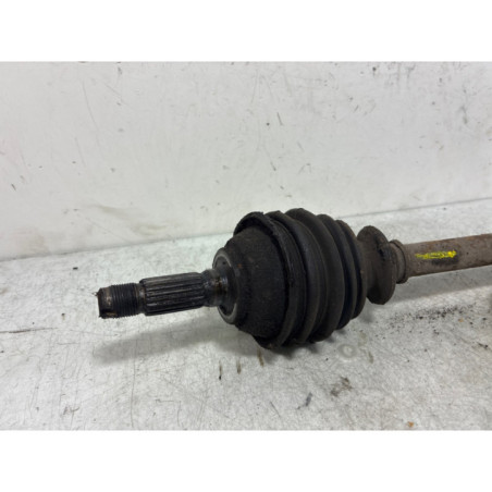 Cardan gauche (transmission) PEUGEOT 205