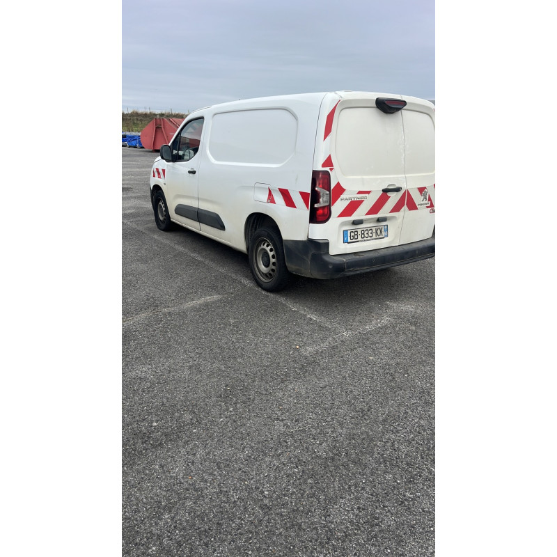 Camera de recul PEUGEOT PARTNER 3 Photo n°11