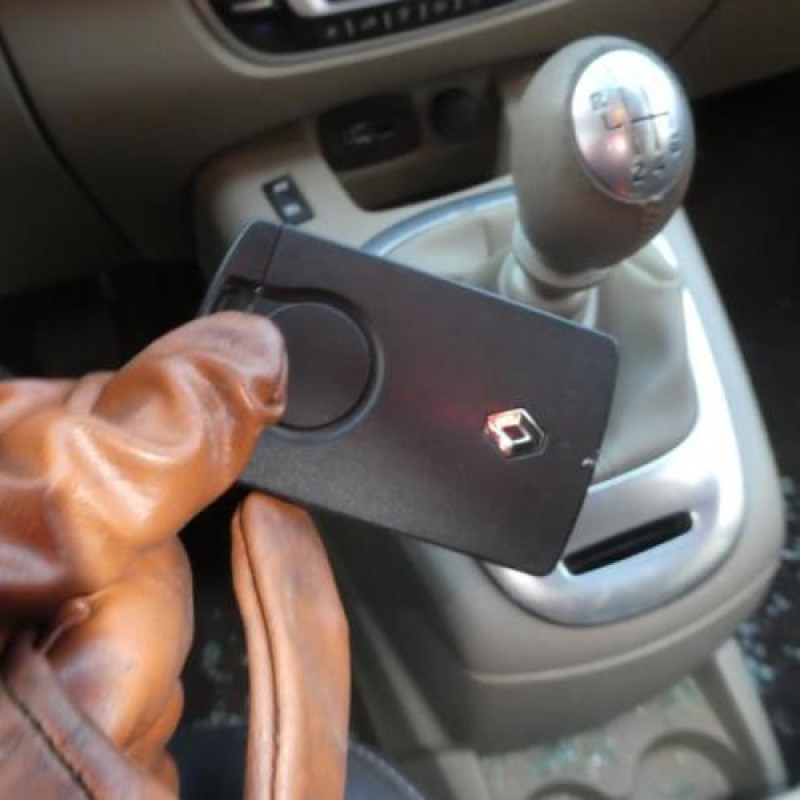 Demarreur RENAULT SCENIC 3 Photo n°11