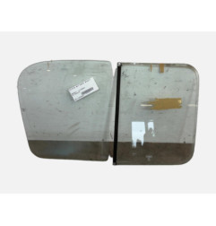 Vitre arriere droit RENAULT R4 Photo n°1