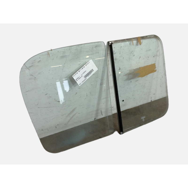 Vitre arriere droit RENAULT R4 Photo n°2