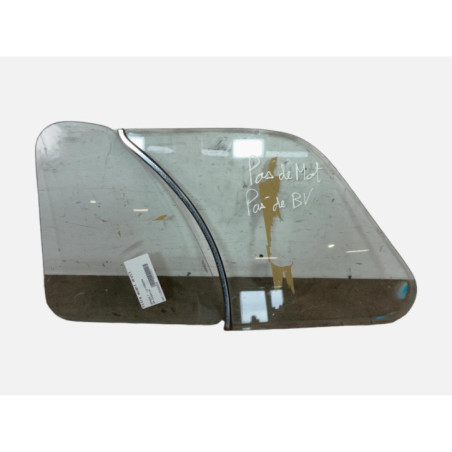 Vitre avant droit RENAULT R4 Photo n°1