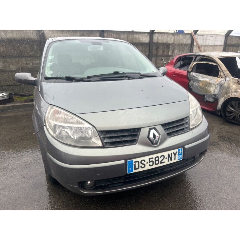 RENAULT SCENIC 2 PHASE 1 1.9 DCI - 8V TURBO Photo n°2