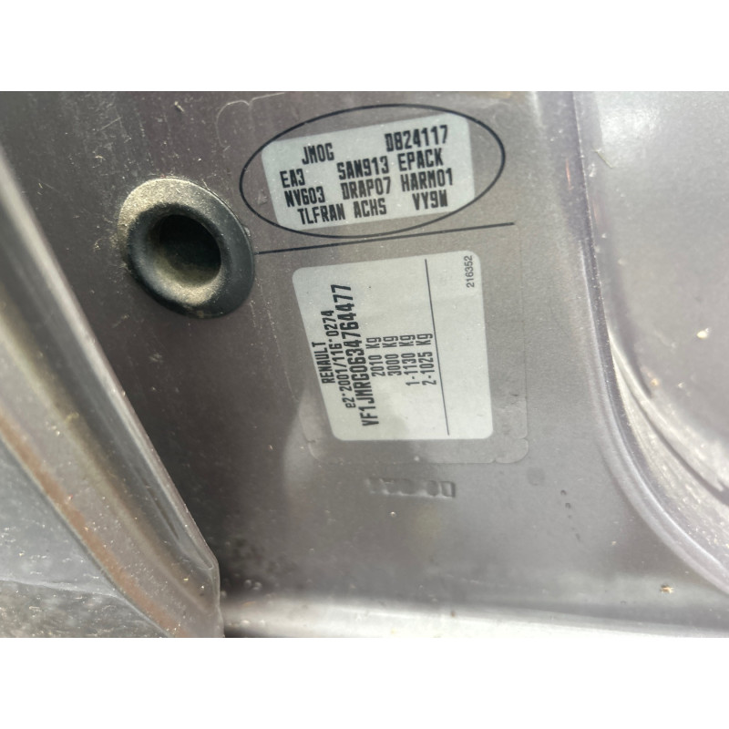 RENAULT SCENIC 2 PHASE 1 1.9 DCI - 8V TURBO Photo n°4