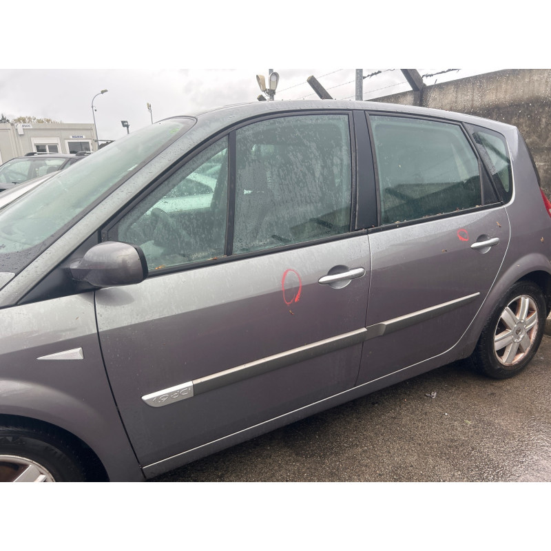 RENAULT SCENIC 2 PHASE 1 1.9 DCI - 8V TURBO Photo n°14