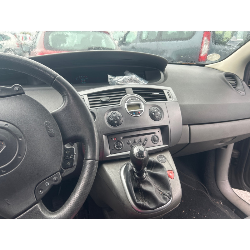 RENAULT SCENIC 2 PHASE 1 1.9 DCI - 8V TURBO Photo n°17