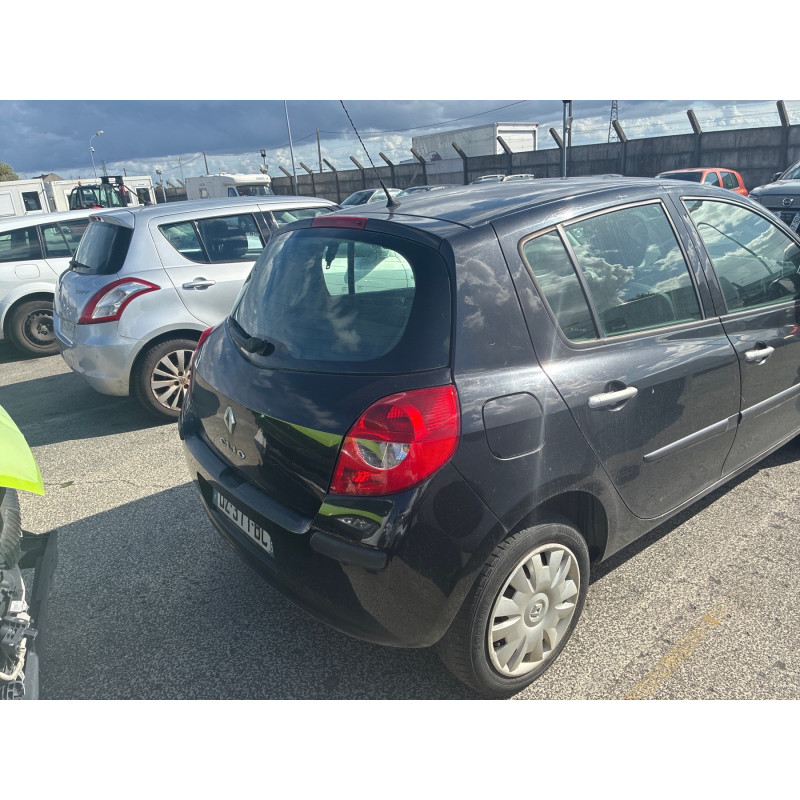 RENAULT CLIO 3 PHASE 1 1.2i - 16V Photo n°13