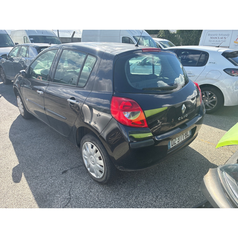 RENAULT CLIO 3 PHASE 1 1.2i - 16V Photo n°18