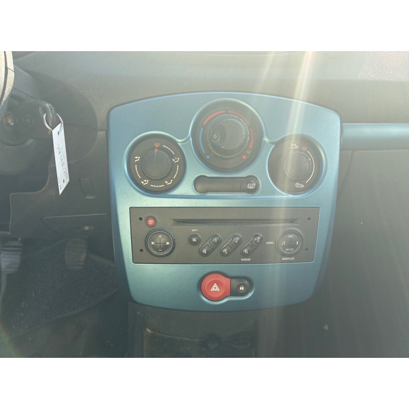 RENAULT CLIO 3 PHASE 1 1.2i - 16V Photo n°29