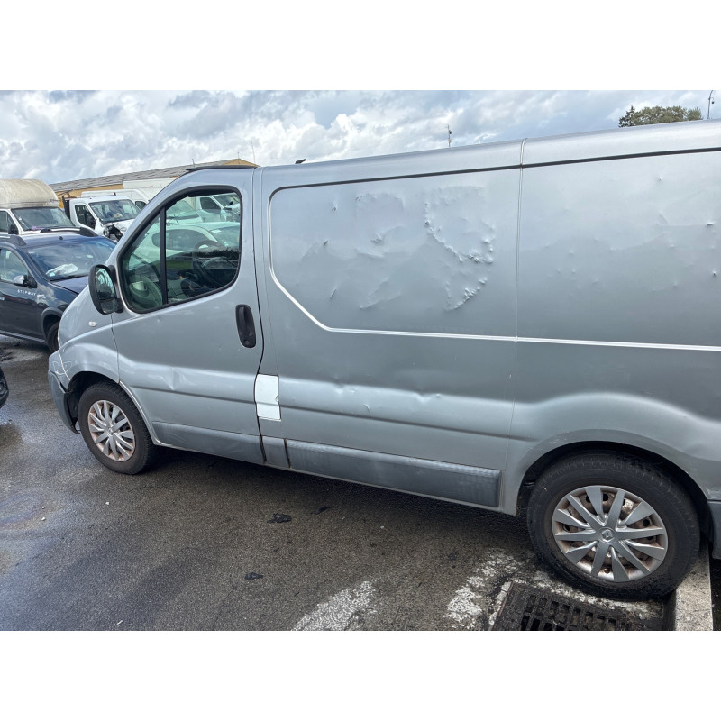 Eclairage de plaque RENAULT TRAFIC 2 Photo n°5