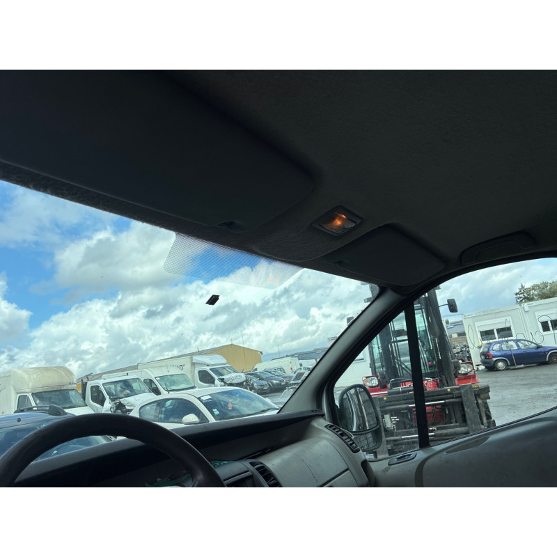 Eclairage de plaque RENAULT TRAFIC 2 Photo n°19