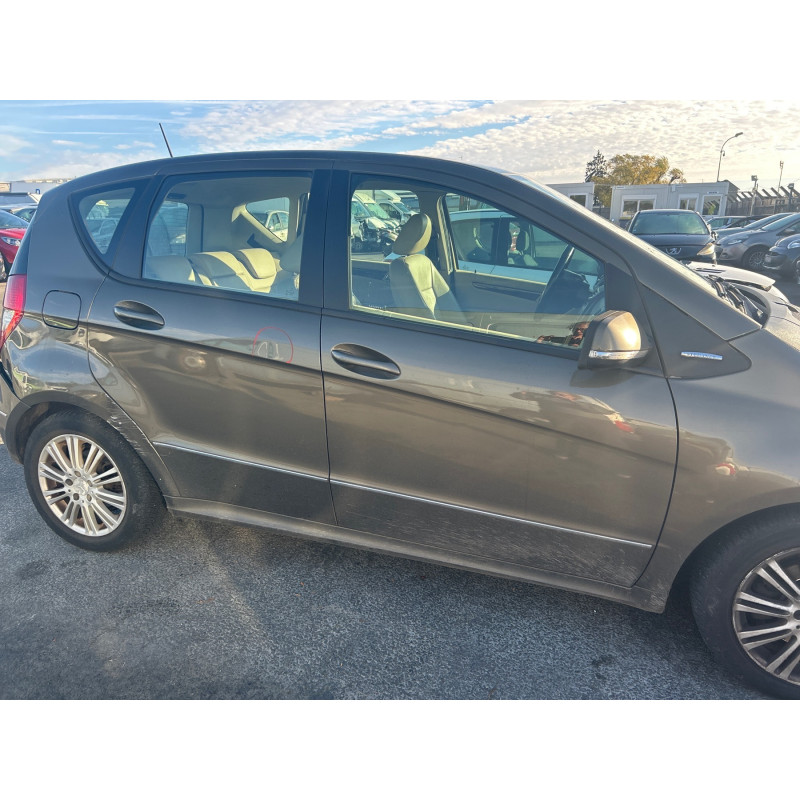 MERCEDES CLASSE A 169 PHASE 2 180 2.0 CDI - 16V TURBO Photo n°12