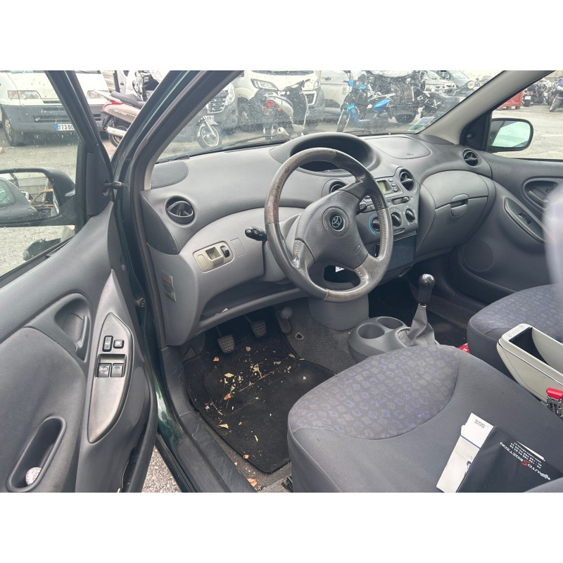 TOYOTA YARIS 1 PHASE 1 1.0i - 16V Photo n°14