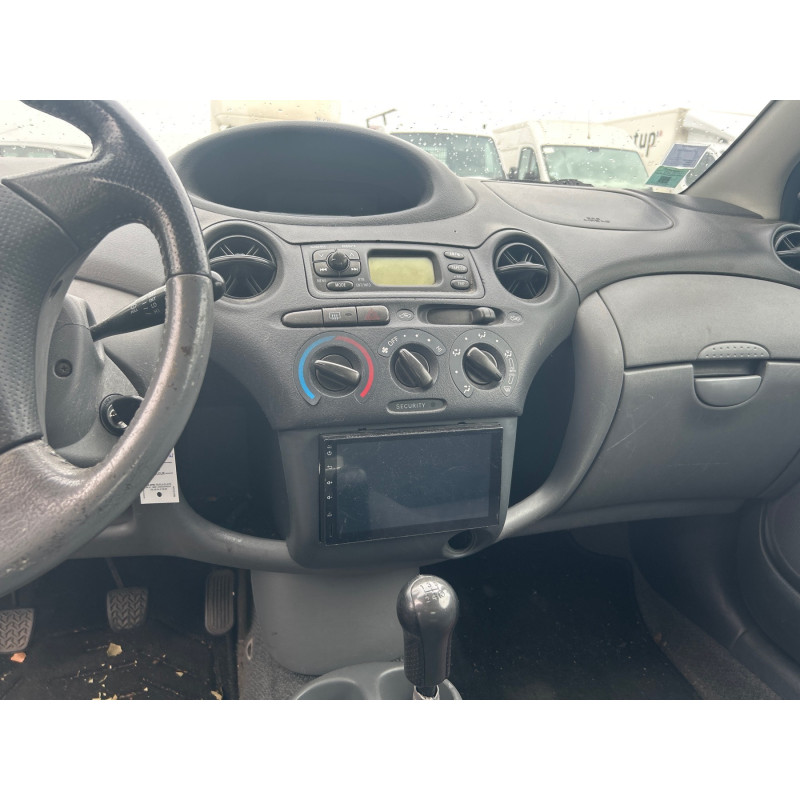 TOYOTA YARIS 1 PHASE 1 1.0i - 16V Photo n°15
