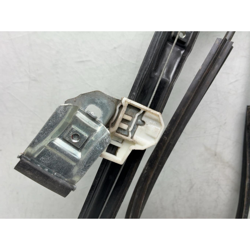 Leve vitre electrique avant droit VOLKSWAGEN POLO 3 Photo n°3