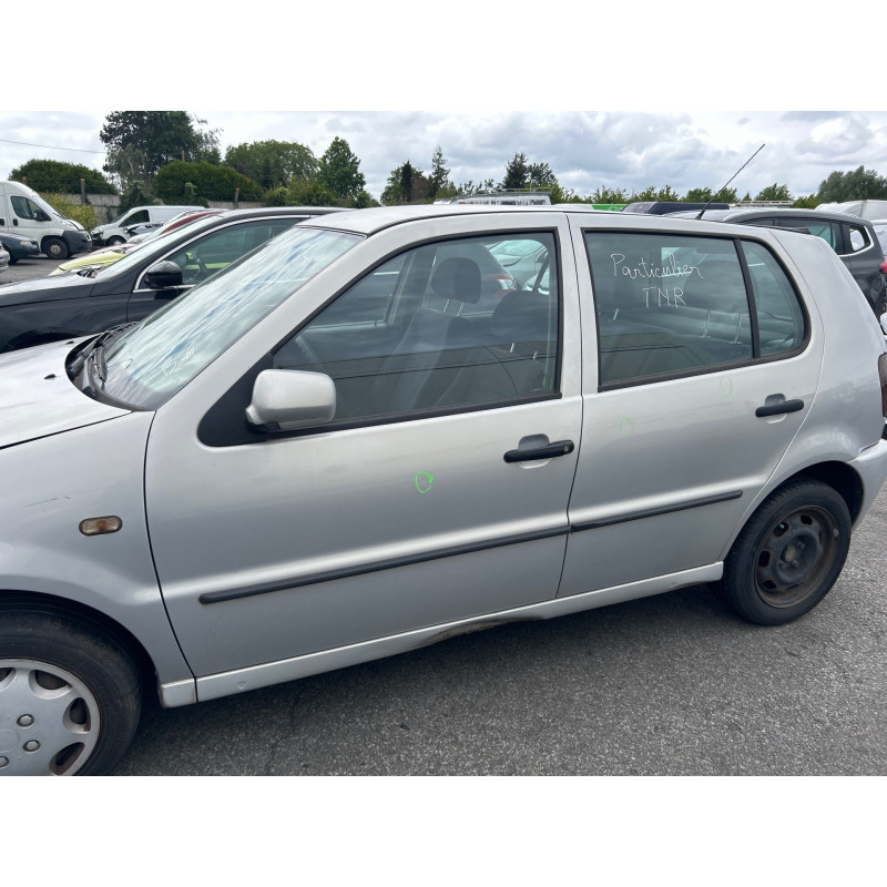 Leve vitre electrique avant droit VOLKSWAGEN POLO 3 Photo n°17