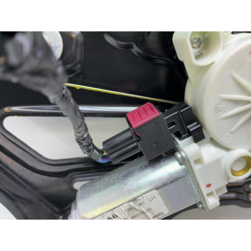 Leve vitre electrique arriere gauche SAAB 9.3 2 Photo n°3