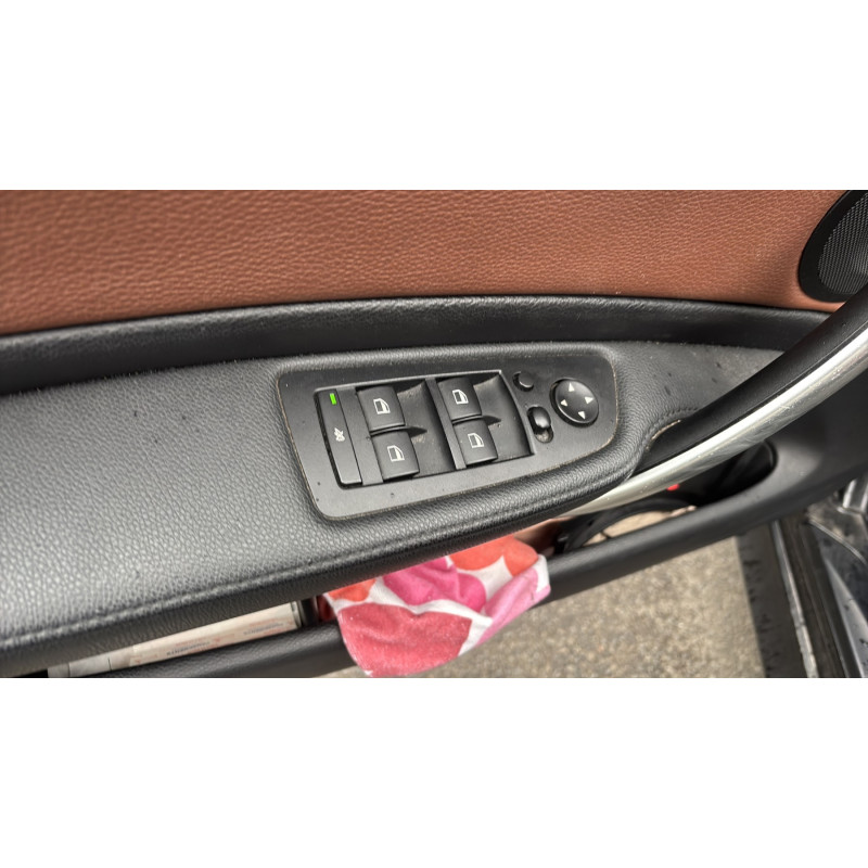 Pretensionneur de ceinture avant droit BMW SERIE 1 E87 Photo n°17