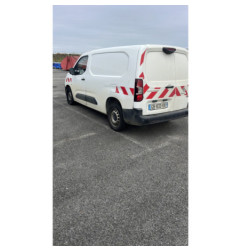 Poignee porte coffre gauche PEUGEOT PARTNER 3