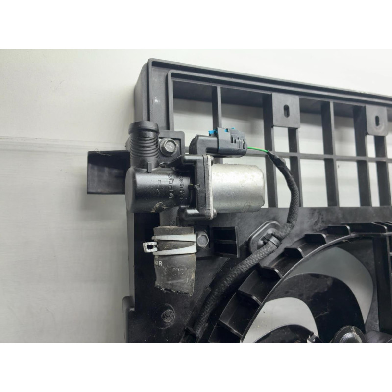 Moto ventilateur radiateur RENAULT TRAFIC 3 COURT Photo n°4