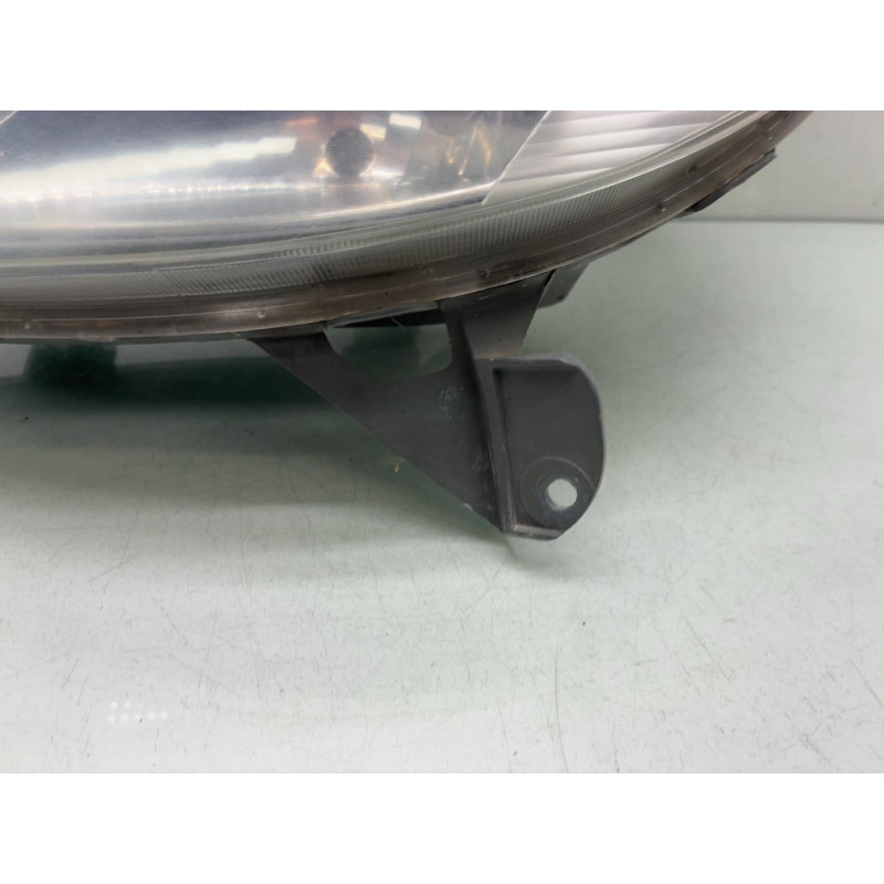 Optique avant principal gauche (feux)(phare) TOYOTA YARIS VERSO Photo n°2