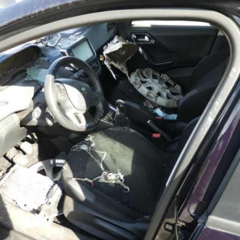 Serrure arriere droit PEUGEOT 208 1 Photo n°8