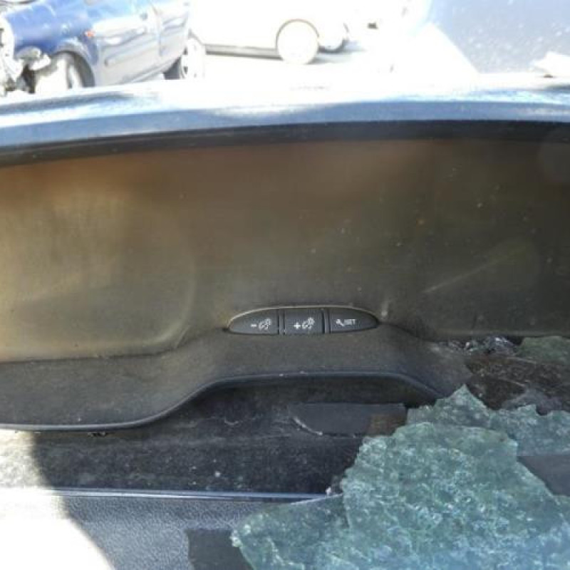 Serrure arriere droit PEUGEOT 208 1 Photo n°9