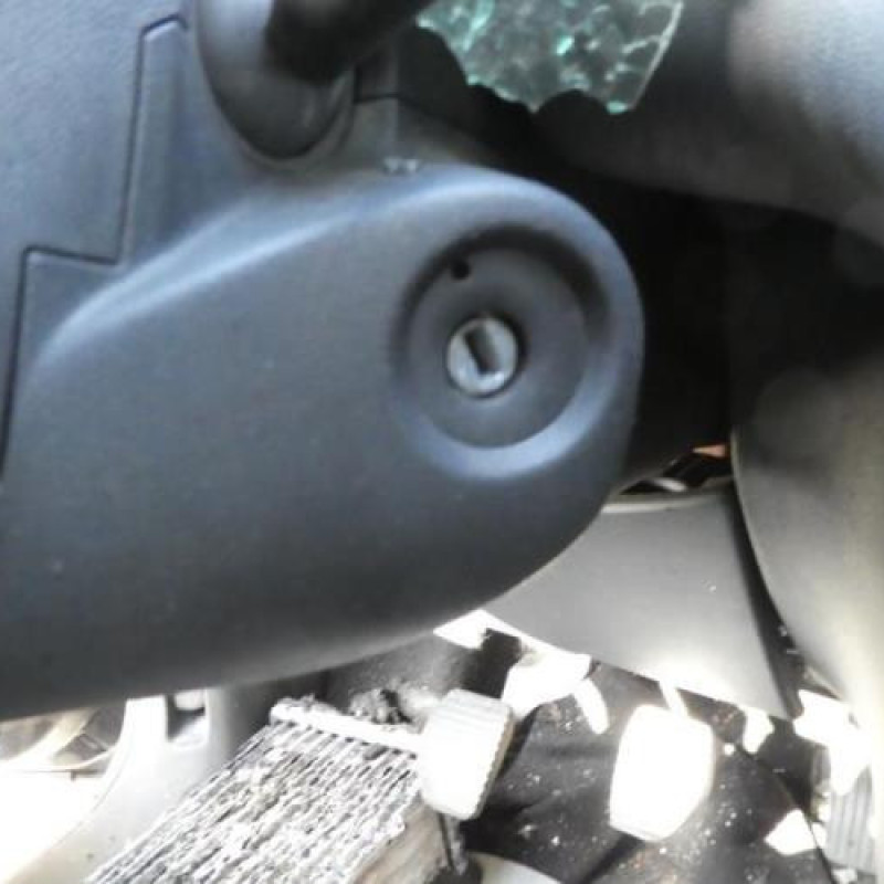 Serrure arriere droit PEUGEOT 208 1 Photo n°12