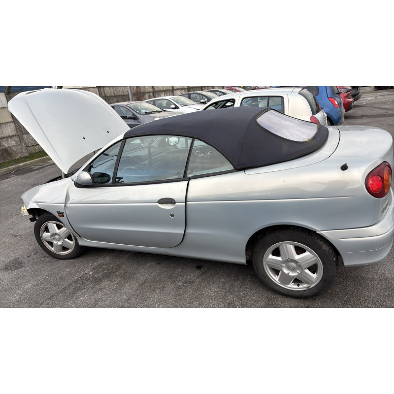 Leve vitre electrique avant gauche RENAULT MEGANE 1 Photo n°17