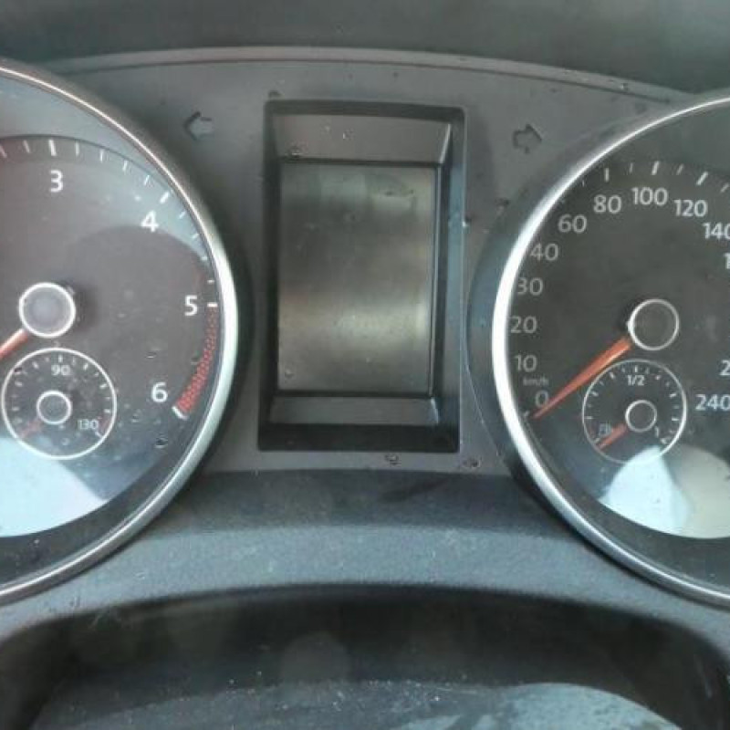 Bouton de warning VOLKSWAGEN GOLF 6 Photo n°11