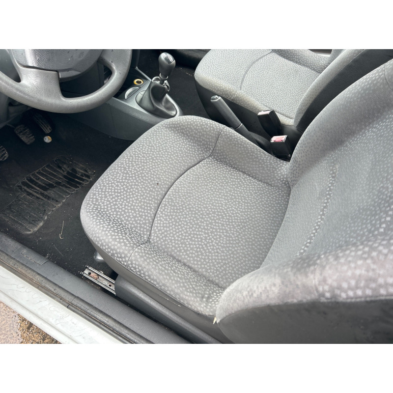 Bouton de coffre RENAULT CLIO 2 Photo n°10
