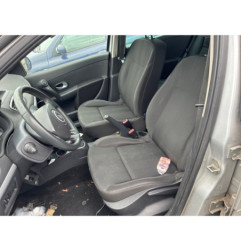 Pare boue avant gauche RENAULT CLIO 3