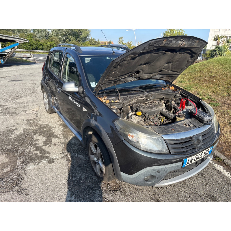 Attache ceinture avant gauche DACIA SANDERO 1 Photo n°6