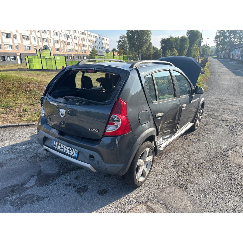 Attache ceinture avant gauche DACIA SANDERO 1 Photo n°9