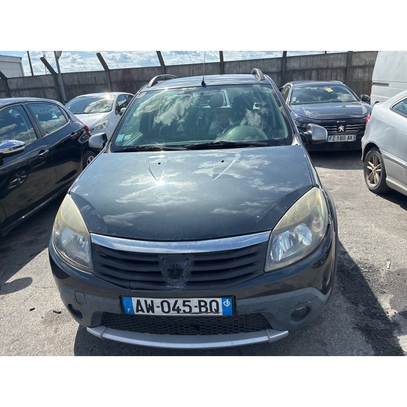 Attache ceinture avant gauche DACIA SANDERO 1 Photo n°13