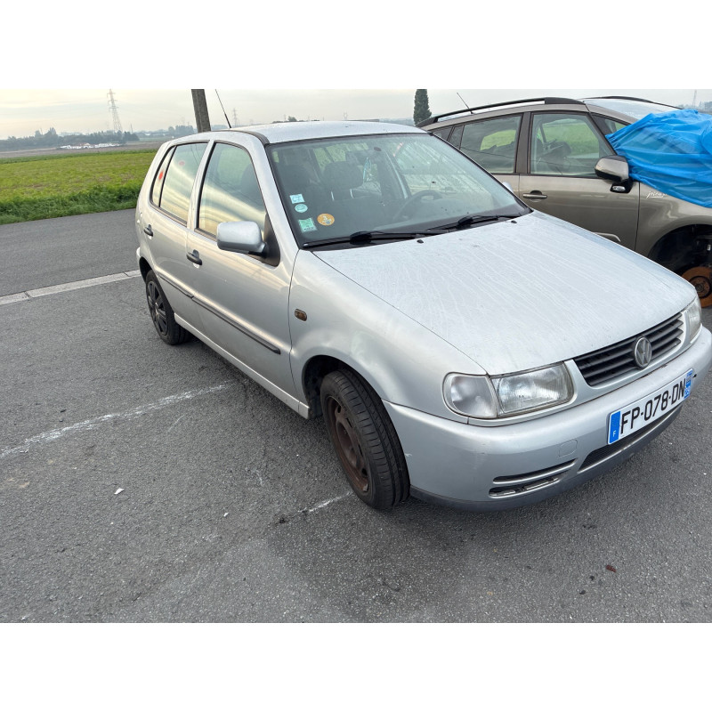 Bouton de coffre VOLKSWAGEN POLO 3 Photo n°7