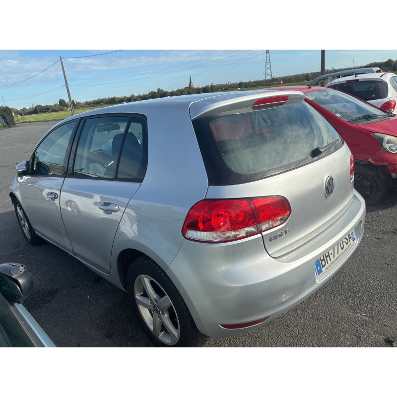 Actionneur verrou trappe d'essence VOLKSWAGEN GOLF 6 Photo n°9