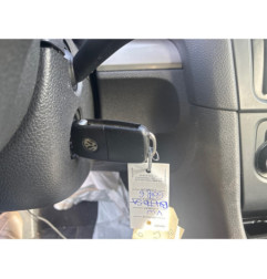 Attache ceinture avant gauche VOLKSWAGEN GOLF 6