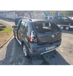 Attache ceinture avant gauche DACIA SANDERO 1