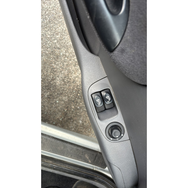 Custode arriere gauche RENAULT MEGANE 1 Photo n°20