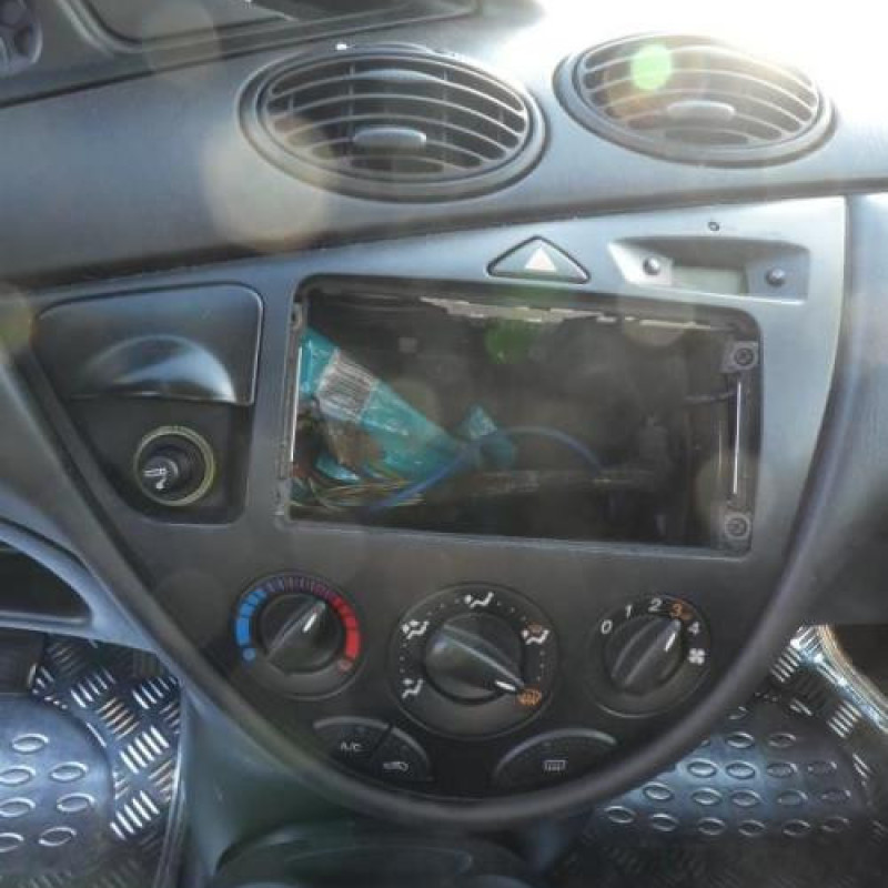 Leve vitre electrique avant droit FORD FOCUS 1 Photo n°11