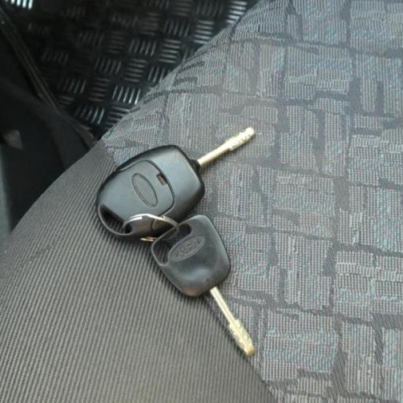 Leve vitre electrique avant droit FORD FOCUS 1 Photo n°13