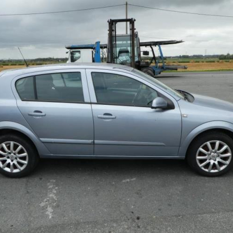 Charniere de capot OPEL ASTRA H Photo n°3