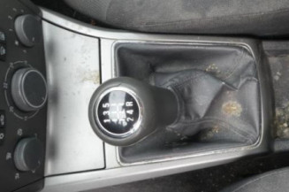 Charniere de capot OPEL ASTRA H