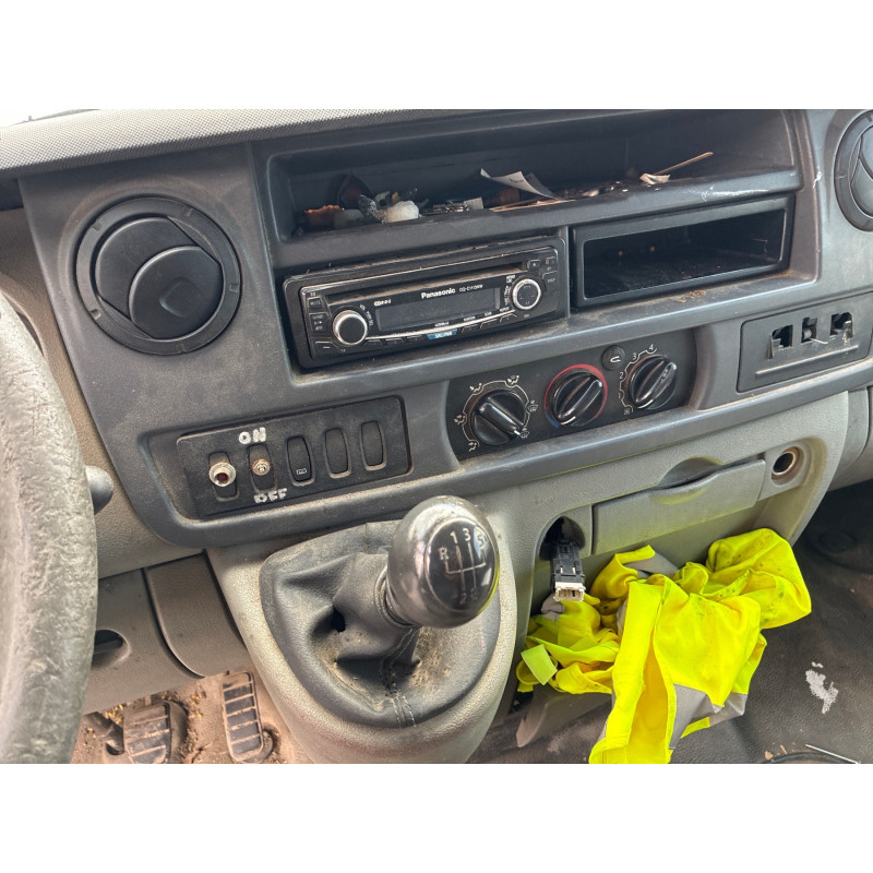 Custode avant gauche (porte) RENAULT MASTER 2 Photo n°20