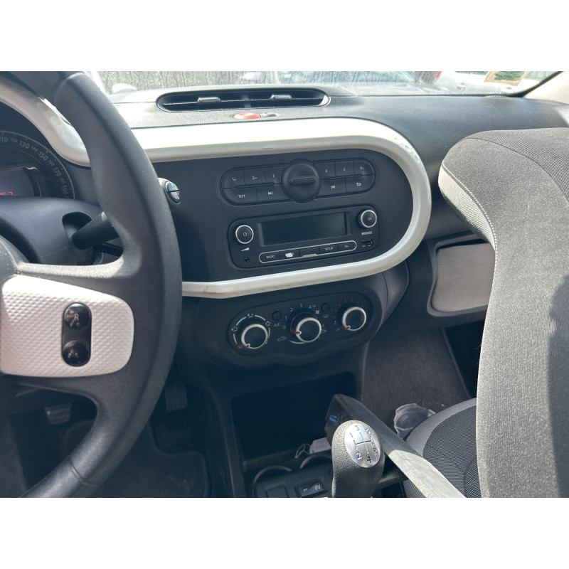 Vitre arriere gauche RENAULT TWINGO 3 Photo n°13