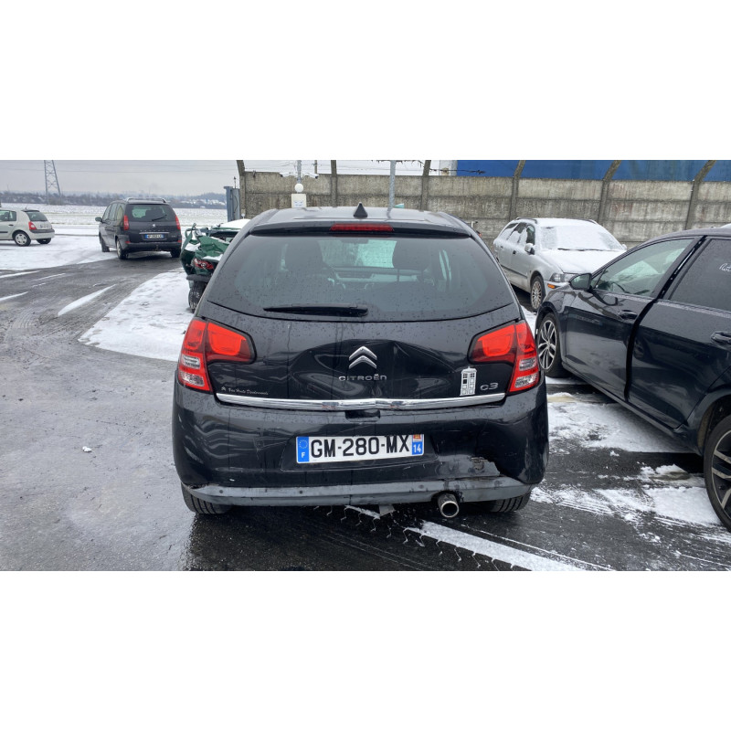 Pare boue avant gauche CITROEN C3 2 Photo n°9
