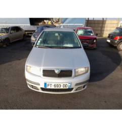 Pare boue avant droit SKODA FABIA 1