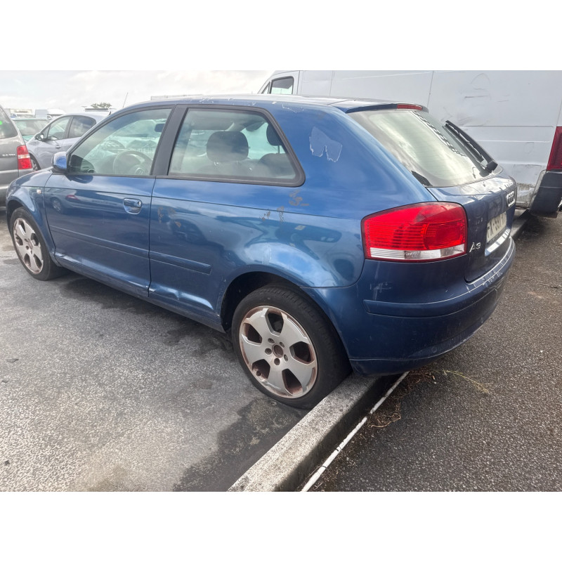Pare boue avant gauche AUDI A3 2 Photo n°8