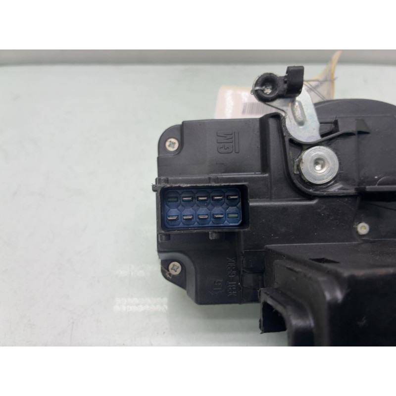 Serrure de porte de coffre gauche RENAULT TRAFIC 2 Photo n°4